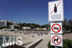 09.06.2021, Beliebtes Reiseziel der Deutschen, Mallorca.  Cala Ratjada, ein kleiner Strand, mit Verbotsschildern: Keine Hunde, Keine laute Musik, kein Alkohol.