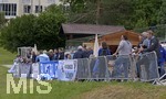 01.07.2021, Fussball 3. Liga 2021/2022, TSV 1860 Mnchen Sommer-Trainingslager in Windischgarsten, sterreich. Erste Trainingseinheit unter Wolkenverhangenem Himmel, Zahlreiche Lwenfans begleiten die Mannschaft hier im Trainingslager als Zuschauer.