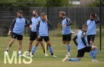 01.07.2021, Fussball 3. Liga 2021/2022, TSV 1860 Mnchen Sommer-Trainingslager in Windischgarsten, sterreich. Erstes Training auf dem Platz unter dem Mannschaftshotel Dilly, v.li:  Quirin Moll (TSV 1860 Mnchen), Sascha Mlders (TSV 1860 Mnchen), Erik Tallig (TSV 1860 Mnchen), Yannick Deichmann (TSV 1860 Mnchen).