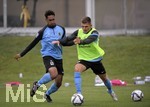 01.07.2021, Fussball 3. Liga 2021/2022, TSV 1860 Mnchen Sommer-Trainingslager in Windischgarsten, sterreich. Erstes Training auf dem Platz unter dem Mannschaftshotel Dilly, v.li: Kevin Goden (TSV 1860 Mnchen) gegen Alexander Freitag (TSV 1860 Mnchen) 