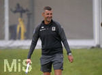 02.07.2021, Fussball 3. Liga 2021/2022, TSV 1860 Mnchen Sommer-Trainingslager in Windischgarsten, sterreich.  Training auf dem Platz neben dem Mannschaftshotel Dilly, Trainer Michael Kllner (TSV 1860 Mnchen) gut gelaunt.
