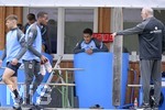 02.07.2021, Fussball 3. Liga 2021/2022, TSV 1860 Mnchen Sommer-Trainingslager in Windischgarsten, sterreich.  Training auf dem Platz neben dem Mannschaftshotel Dilly,  Kevin Goden (TSV 1860 Mnchen) nach dem Training in der Eistonne.