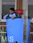 02.07.2021, Fussball 3. Liga 2021/2022, TSV 1860 Mnchen Sommer-Trainingslager in Windischgarsten, sterreich.  Training auf dem Platz neben dem Mannschaftshotel Dilly,  Kevin Goden (TSV 1860 Mnchen) nach dem Training in der Eistonne.