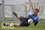 02.07.2021, Fussball 3. Liga 2021/2022, TSV 1860 Mnchen Sommer-Trainingslager in Windischgarsten, sterreich.  Training auf dem Platz neben dem Mannschaftshotel Dilly, Torwart Marco Hiller (TSV 1860 Mnchen) hat den Ball abgewehrt 