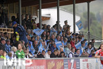 02.07.2021, Fussball 3. Liga 2021/2022, TSV 1860 Mnchen Sommer-Trainingslager in Windischgarsten, sterreich.  Testspiel in Windischgarsten, TSV 1860 Mnchen - SV Ried, Hunderte Lwenfans sind zum Spiel gekommen. 