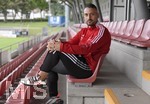 07.07.2021, Fussball Regionalliga Bayern 2021/22, FC Memmingen,  Presseveranstaltung zur Sponsoring-Verlngerung um weitere vier Jahre von Haupt- und Trikot-Sponsor LEW (Lechwerke AG) im Stadion Memmingen. Mannschaftskapitn Timo Gebhart (FC Memmingen) posiert auf der Tribne.