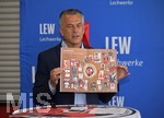 07.07.2021, Fussball Regionalliga Bayern 2021/22, FC Memmingen,  Presseveranstaltung zur Sponsoring-Verlngerung um weitere vier Jahre von Haupt- und Trikot-Sponsor LEW (Lechwerke AG) im Stadion Memmingen. FCM Prsident Armin Buchmann 