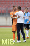 17.07.2021, Fussball 2.und 3. Liga 2021/2022, Testspiel 1.FC Nrnberg - TSV 1860 Mnchen, im Nrnberger Max-Morlock-Stadion.

Christian Mathenia und sein ex-Trainer Michael Kllner (re, 1860 Mnchen)