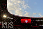 28.07.2021, Fussball 1. Bundesliga 2021/2022, Testspiel Saisonvorbereitung, FC Bayern Mnchen - Borussia Mnchengladbach, 
in der Allianz-Arena Mnchen.  Blauweisser Himmel ber der Arena.
