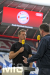 31.07.2021, Fussball 1. Bundesliga 2021/2022, Audi Football Summit, Testspiel, FC Bayern München - SSC Neapel, in der Allianz-Arena München. Trainer Julian Nagelsmann (FC Bayern München) beim RTL-Interview.