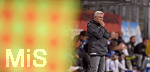 24.08.2021, Fussball 3. Liga 2021/2022, 5.Spieltag, TSV 1860 Mnchen - FC Viktoria Kln, im Grnwalder-Stadion Mnchen, Trainer Olaf Janen (Viktoria Kln) nachdenklich 

