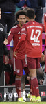 28.08.2021, Fussball 1. Bundesliga 2021/2022, 3. Spieltag, FC Bayern Mnchen - Hertha BSC Berlin, in der Allianz-Arena Mnchen. Leroy Sane (Bayern Mnchen) wird fr Jamal Musiala (FC Bayern Mnchen) eingewechselt.
     

