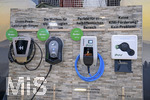 08.09.2021, Messe Mnchen IAA Mobility 2021 in Mnchen im Messegelnde Riem.  Wallboxen fr die Energieversorgung des eigenen E-Autos in der Garage daheim.