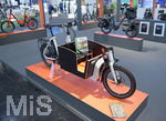 08.09.2021, Messe Mnchen IAA Mobility 2021 in Mnchen im Messegelnde Riem. Fahrrder gehren auch zur Mobility der Zukunft. Hier ein Lastenfahrrad. Firma ISY.