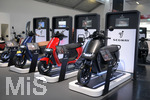 08.09.2021, Messe Mnchen IAA Mobility 2021 in Mnchen im Messegelnde Riem. Fahrrder gehren auch zur Mobility der Zukunft. Hier Motorroller mit E-Antrieb von der Firma Segway.