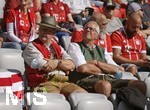 18.09.2021, Fussball 1. Bundesliga 2021/2022, 5. Spieltag, FC Bayern Mnchen - VfL Bochum, in der Allianz-Arena Mnchen. Bayernfans in Tracht, heute wre Oktoberfesterffnung gewesen.


