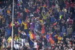 08.10.2021, Fussball WM-Qualifikation 2021/22 Gruppe J, Deutschland - Rumänien, im Volksparkstadion Hamburg, Die rumänischen Fans feiern 