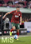 17.10.2021, Fussball 1. Bundesliga 2021/2022, 8. Spieltag, FC Augsburg - DSC Arminia Bielefeld, in der WWK-Arena Augsburg,  Daniel Caligiuri (FC Augsburg).


