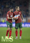 17.10.2021, Fussball 1. Bundesliga 2021/2022, 8. Spieltag, FC Augsburg - DSC Arminia Bielefeld, in der WWK-Arena Augsburg,  v.li: Daniel Caligiuri (FC Augsburg) und Arne Maier (FC Augsburg) 


