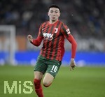 17.10.2021, Fussball 1. Bundesliga 2021/2022, 8. Spieltag, FC Augsburg - DSC Arminia Bielefeld, in der WWK-Arena Augsburg,  Ruben Vargas (FC Augsburg) 


