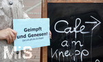 12.11.2021,  Mindelheim, vor einem Lokal: Schild Zutritt nur 
