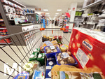 15.11.2021, Einkaufen im Verbrauchermarkt, 