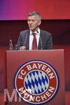 25.11.2021, Fussball 1. Bundesliga 2021/2022,  FC Bayern München, Jahreshauptversammlung 2021 im AUDI-Dome München, Präsident Herbert Hainer (FC Bayern München)  bei seiner Rede 