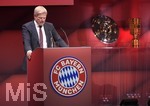 25.11.2021, Fussball 1. Bundesliga 2021/2022,  FC Bayern München, Jahreshauptversammlung 2021 im AUDI-Dome München,  Vorstandsmitglied Oliver Kahn (Bayern München) am Rednerpult. 