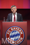 25.11.2021, Fussball 1. Bundesliga 2021/2022,  FC Bayern München, Jahreshauptversammlung 2021 im AUDI-Dome München,  Präsident Herbert Hainer (FC Bayern) hält seine Rede.   