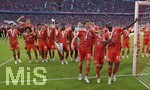 08.05.2022, Fussball 1. Bundesliga 2021/2022, 33. Spieltag, FC Bayern München - VfB Stuttgart, in der Allianz-Arena München. Die Bayern Spieler jubeln und feiern die Meisterschaft,