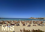 01.06.2022, Beliebtes Reiseziel der Deutschen, Mallorca. Auf der Baleareninsel tobt wieder das Touristische Leben, hier in Cala Ratjada ist der Strand Cala Agulla gut besucht. 