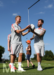 11.06.2022, Fussball 2. Bundesliga 2022/2023, Trainingsauftakt FC St. Pauli, auf dem Trainingsgelnde in der Kollaustrae Hamburg. (L-R) Lukas Daschner (FC St. Pauli) und Marcel Hartel (FC St. Pauli)