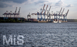 12.06.2022, Hamburg, Seehafen Hamburger Hafen. Container Terminal Burchardkai im Hafen Waltershof mit seinen Containerbrcken