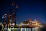12.06.2022, Hamburg, Seehafen Hamburger Hafen. das dänische Containerschiff CAP SAN AUGUSTIN liegt im Containerhafen Waltershof am Eurogate Container Terminal