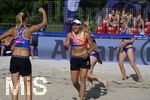 18.06.2022, Beach Volleyball German Beach Tour 2022, München Oberschleissheim, Damen Viertelfinale,  li: Leonie Klinke, re: Lena Ottens (2).