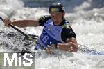 28.07.2022, Kanu-Slalom Weltmeisterschaften 2022 in Augsburg, Eiskanal, Olympiapark, Kajak Einer Mnner 2.Vorlauf, Paul Preisl (sterreich)
