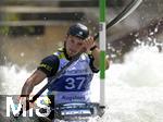 28.07.2022, Kanu-Slalom Weltmeisterschaften 2022 in Augsburg, Eiskanal, Olympiapark, Kajak Einer Mnner 2.Vorlauf, Jakub Brzezinski (Polen)