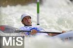 28.07.2022, Kanu-Slalom Weltmeisterschaften 2022 in Augsburg, Eiskanal, Olympiapark, Kajak Einer Mnner 2.Vorlauf, Gelindo Chiarello (Schweiz)