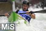 28.07.2022, Kanu-Slalom Weltmeisterschaften 2022 in Augsburg, Eiskanal, Olympiapark, Kajak Einer Mnner 2.Vorlauf, Marcello Beda (Italien)