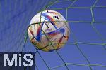 22.09.2022,  Fussball Weltmeisterschaft 2022 in Katar,  Der offizielle Spielball der WM-2022, AL RIHLA Pro von ADIDAS zappelt im Tornetz.    