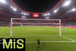 30.09.2022, Fussball 1. Bundesliga 2022/2023, 08.Spieltag, FC Bayern Mnchen - Bayer Leverkusen, in der Allianz-Arena Mnchen. Nach dem Spiel: Blick vom Tor in die fast Leere Arena. 


