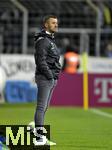 14.11.2022, Fussball 3. Liga 2022/2023, 17.Spieltag, TSV 1860 München - Rot-Weiss Essen, im Stadion an der Grünwalderstrasse, München. Trainer Michael Köllner (TSV 1860 München) ist unzufrieden.