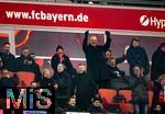 24.01.2023, Fussball 1. Bundesliga 2022/2023, 17.Spieltag, FC Bayern Mnchen - 1.FC Kln, in der Allianz-Arena Mnchen. Bayerns Innenminister Joachim Herrmann (oben) jubelt ber den 1:1 Ausgleich.



