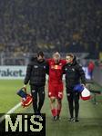 03.03.2023, Fussball 1. Bundesliga 2022/2023, 23. Spieltag, Borussia Dortmund - RB Leipzig, im Signal-Iduna-Park Dortmund. Xaver Schlager (RB Leipzig) muss verletzt ausgewechselt werden.