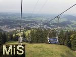 26.09.2021, Bergwandern im Allgäu bei Immenstadt, Abfahrt mit der Sesselbahn (Mittagbahn) vom Berg Mittag und Steineberg zur Talstation.