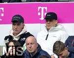 13.05.2023, Fussball 1. Bundesliga 2022/2023, 32.Spieltag, FC Bayern München - Schalke 04, in der Allianz-Arena München.  Torwart Manuel Neuer (FC Bayern München) auf der Tribüne.