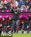 13.05.2023, Fussball 1. Bundesliga 2022/2023, 32.Spieltag, FC Bayern München - Schalke 04, in der Allianz-Arena München.  Trainer Thomas Tuchel (FC Bayern München) an der Seitenlinie in Rage.