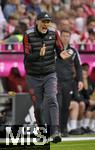 20.05.2023, Fussball 1. Bundesliga 2022/2023, 33.Spieltag, FC Bayern München - RB Leipzig, in der Allianz-Arena München.  Trainer Thomas Tuchel (FC Bayern München) feuert seine Spieler an.