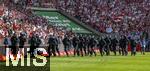 27.05.2023, Fussball 1. Bundesliga 2022/2023, 34.Spieltag, 1.FC Köln - FC Bayern München, Rhein-Energie-Stadion Köln, Massive Polizei-Präsenz im Stadion auf dem Spielfeld um einen Platzsturm der Kölner Fans zu vermeiden.