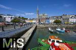 04.09.2023, Irland Land und Leute, Cobh ist eine Hafenstadt im County Cork im Sden der Republik Irland. Von 1849 bis 1920 hie die Stadt Queenstown. Cobh ist ein Ausflugsort fr Besucher aus Cork City und die Passagiere vieler Kreuzfahrtschiffe, die im Hafen festmachen. berragt wird der Ort von der hoch am Hang gelegenen neugotischen St.-Colman-Kathedrale, Sitz der rmisch-katholischen Dizese Cloyne.  